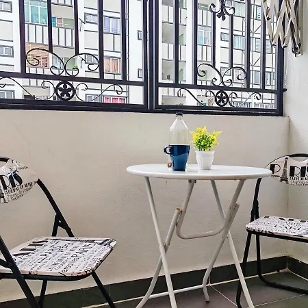 White On Homestay Cameron By Icolor Tanah Rata Exterior photo