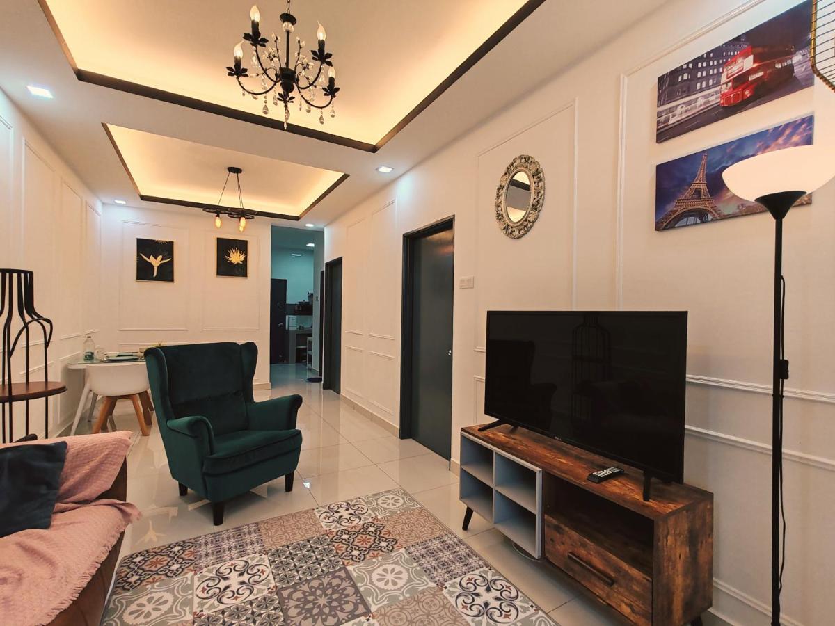 Apartment White On Cameron By Icolor