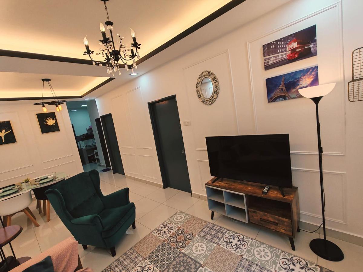 Apartment White On Cameron By Icolor