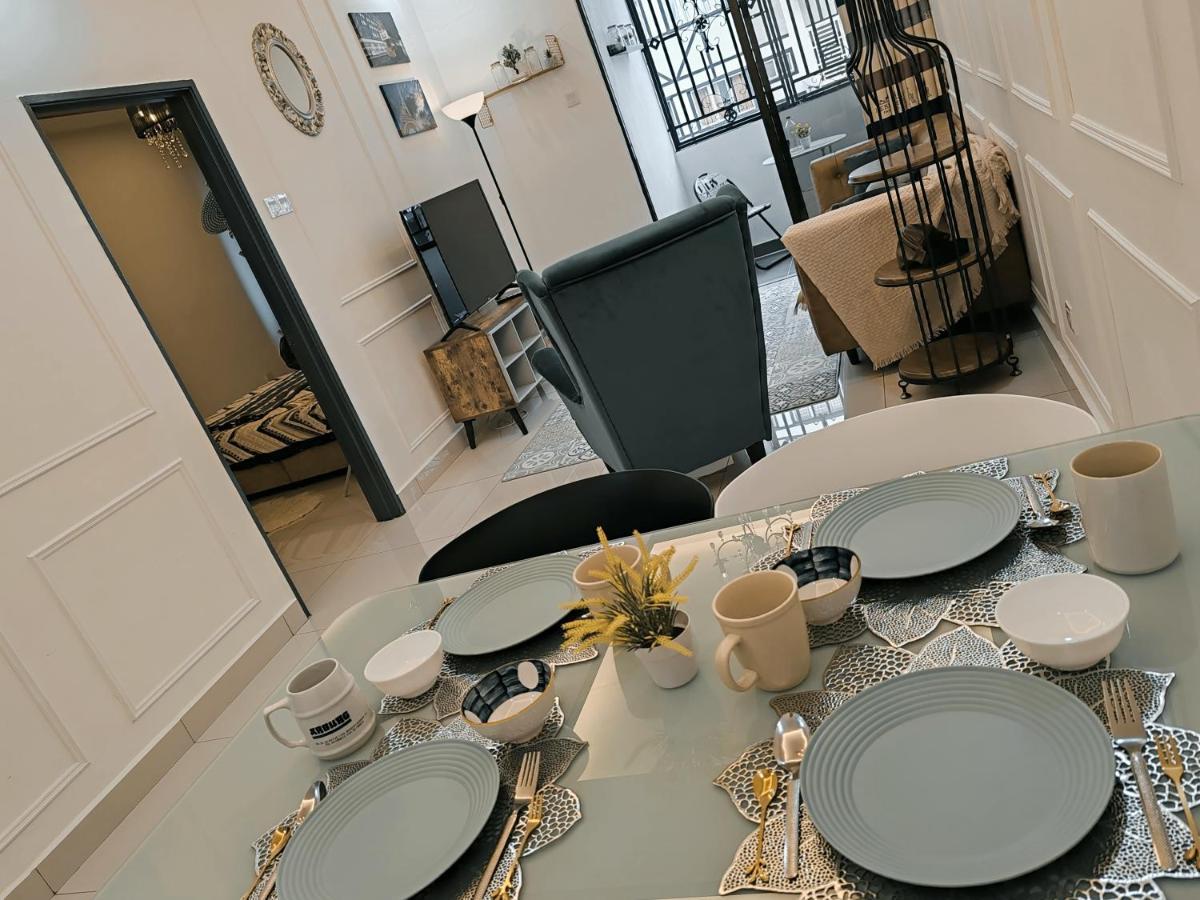 Apartment White On Cameron By Icolor *