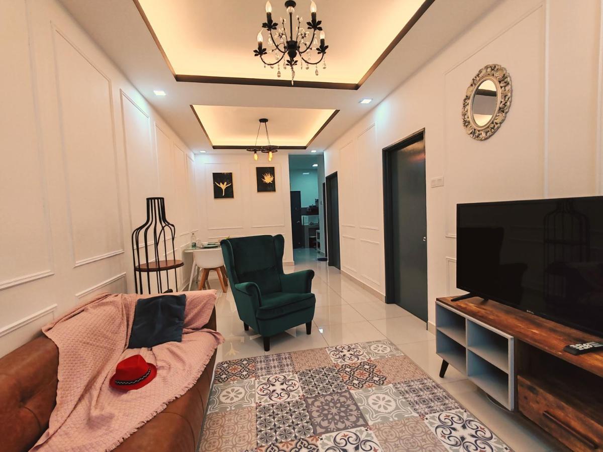 Apartment White On Cameron By Icolor