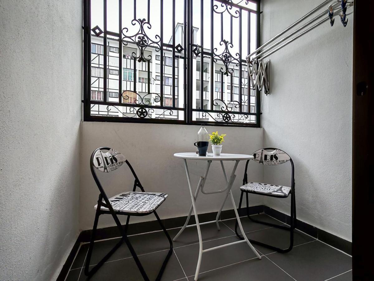 White On Cameron By Icolor Apartment *