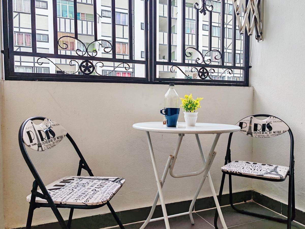 White On Cameron By Icolor Apartment *