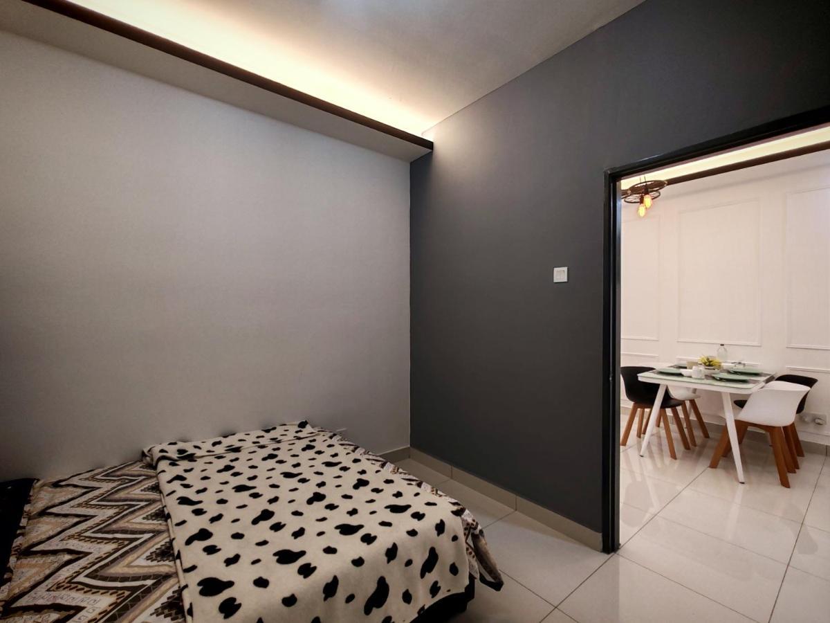 White On Cameron By Icolor Tanah Rata